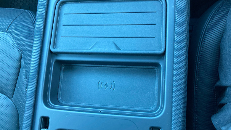 Land Rover Defender 2.0 P300 X-Dynamic HSE 90 3dr Auto Petrol Estate